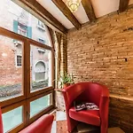 Apartment Charme *