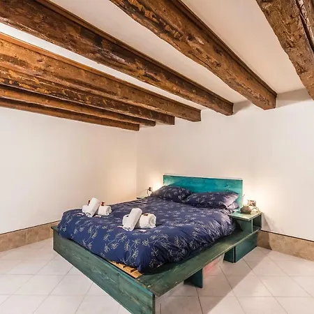 Apartment Charme